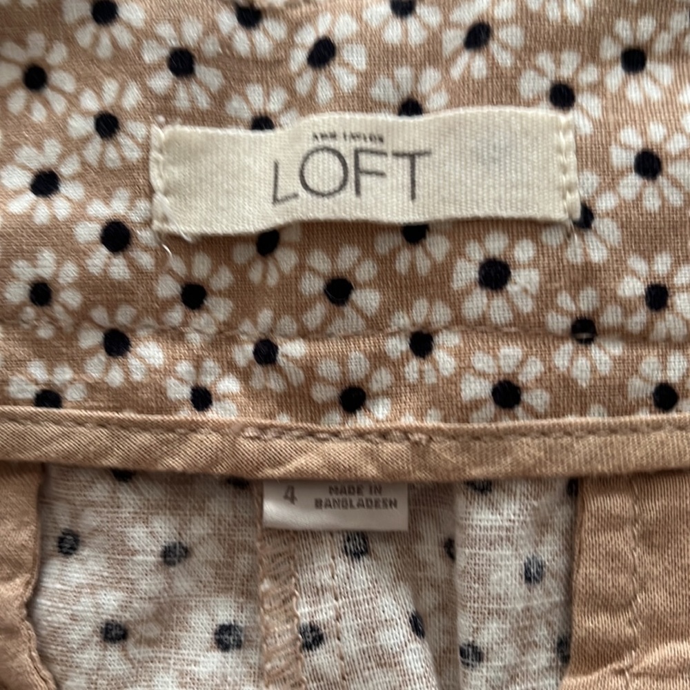 Loft Floral Shorts - Picture 2 of 2